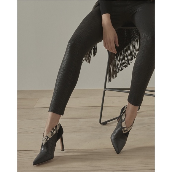 NWT Vince Camuto Vegan Leather Snakeskin Embossed Leggings Sz. 3X - Picture 2 of 3